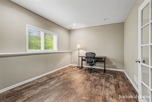 2320 Red Oak Court, Grand Rapids, MI 49504