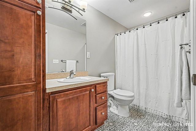 2320 Red Oak Court, Grand Rapids, MI 49504