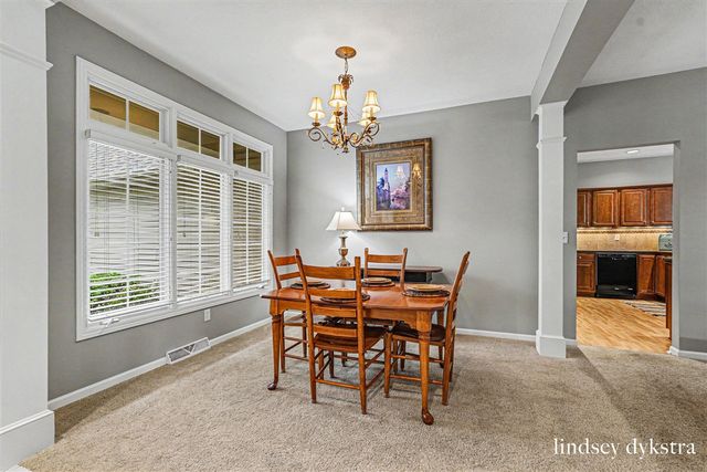 2320 Red Oak Court, Grand Rapids, MI 49504