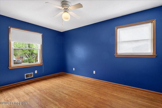 7618 Greenfield Ave, Louisville, KY 40214