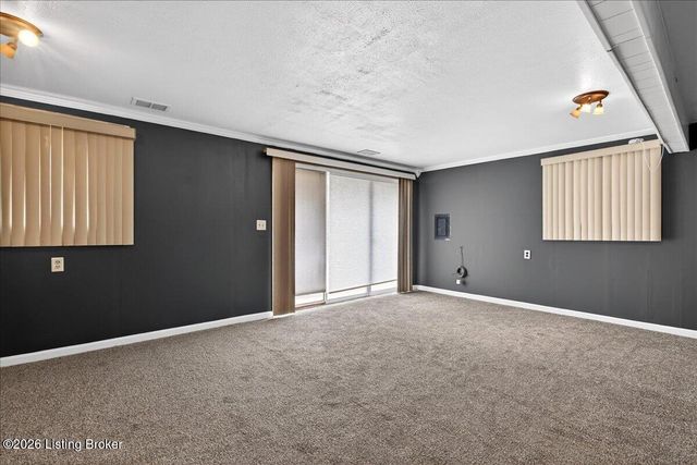 7618 Greenfield Ave, Louisville, KY 40214