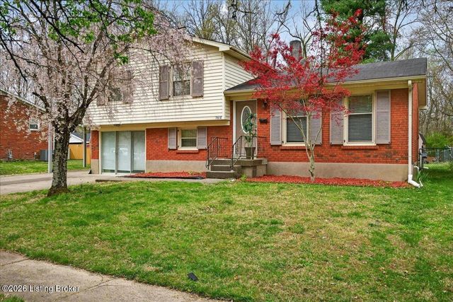 7618 Greenfield Ave, Louisville, KY 40214