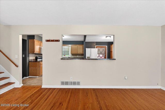 7618 Greenfield Ave, Louisville, KY 40214