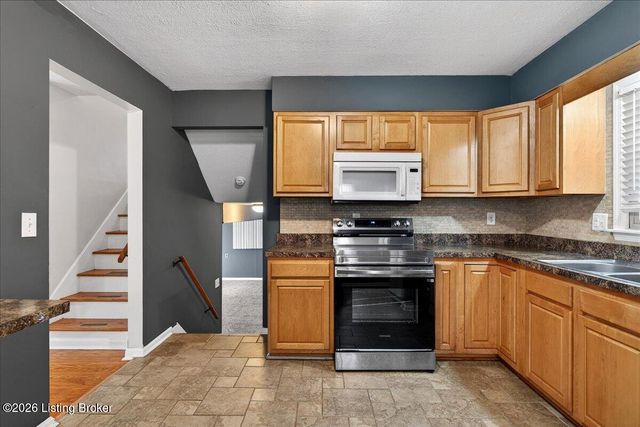 7618 Greenfield Ave, Louisville, KY 40214