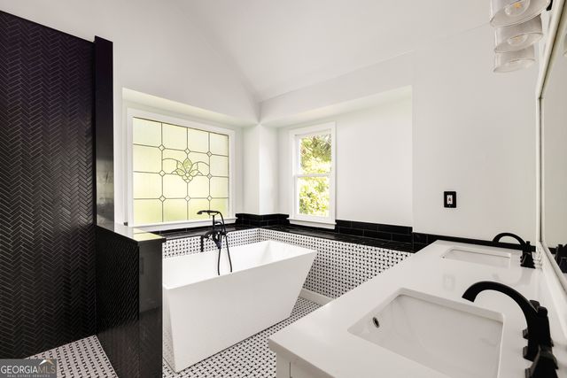 3784 Market Crescent, Clarkston, GA 30021