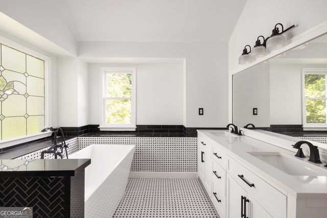 3784 Market Crescent, Clarkston, GA 30021