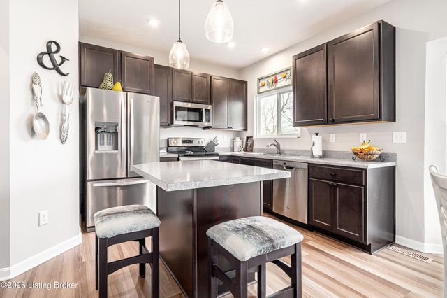 475 Williamsburg Dr, Mt Washington, KY 40047