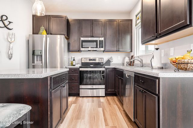 475 Williamsburg Dr, Mt Washington, KY 40047