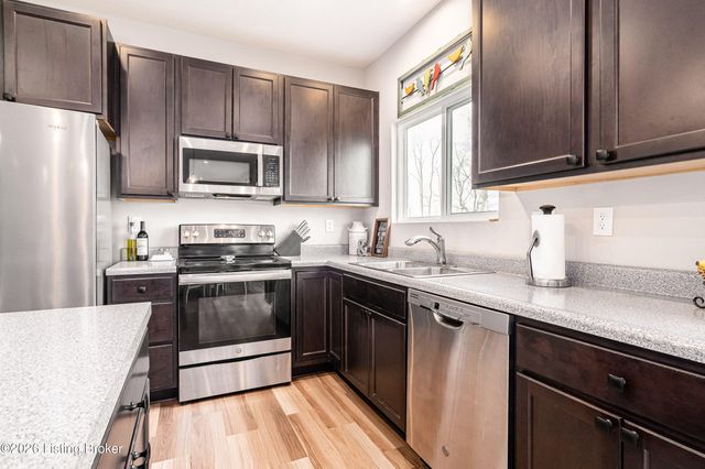 475 Williamsburg Dr, Mt Washington, KY 40047