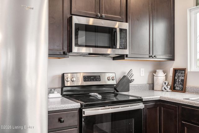 475 Williamsburg Dr, Mt Washington, KY 40047