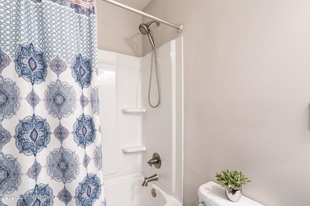 475 Williamsburg Dr, Mt Washington, KY 40047