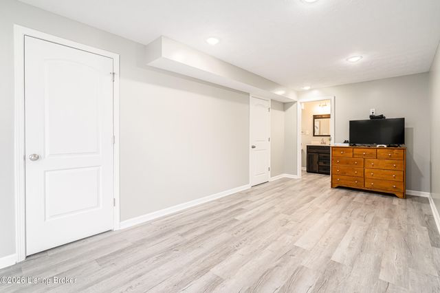 475 Williamsburg Dr, Mt Washington, KY 40047