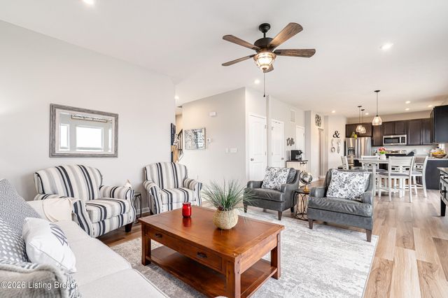 475 Williamsburg Dr, Mt Washington, KY 40047