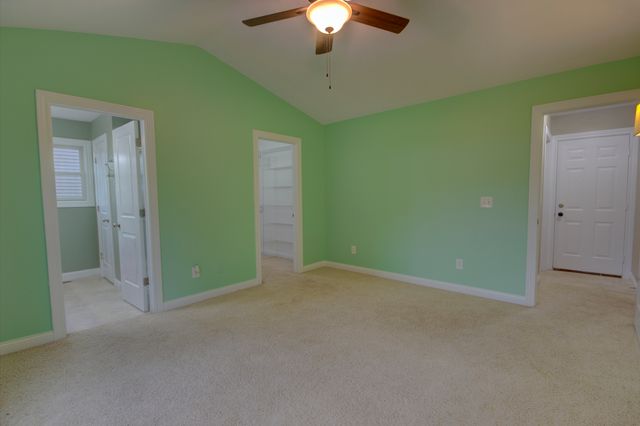 2215 W 59th Street, Davenport, IA 52806