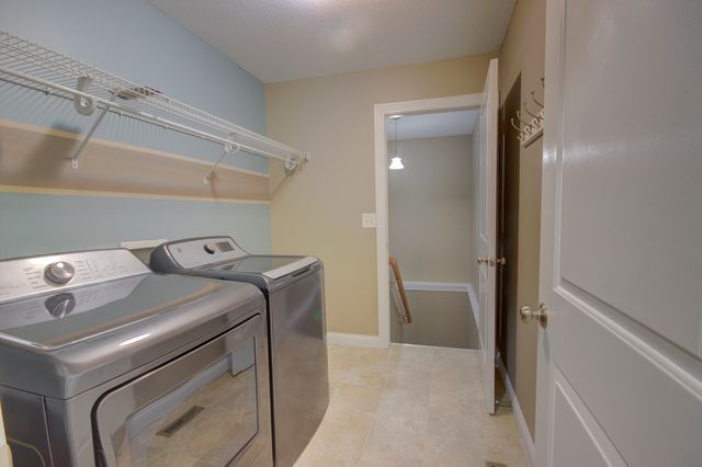 2215 W 59th Street, Davenport, IA 52806