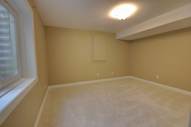 2215 W 59th Street, Davenport, IA 52806