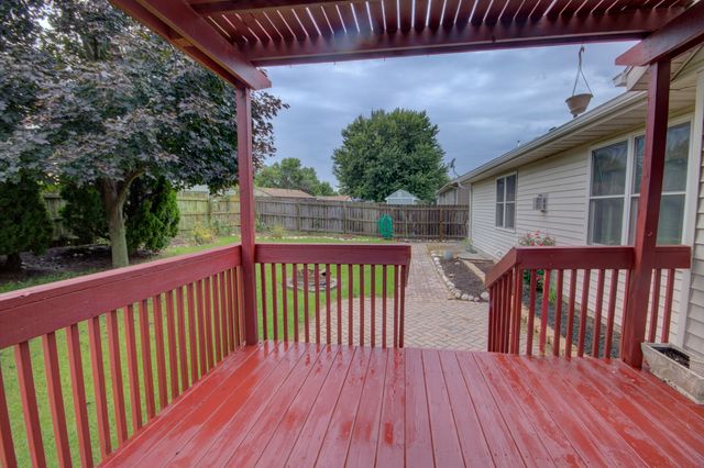 2215 W 59th Street, Davenport, IA 52806