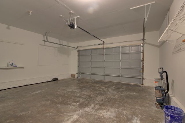 2215 W 59th Street, Davenport, IA 52806