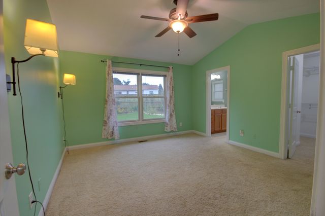 2215 W 59th Street, Davenport, IA 52806