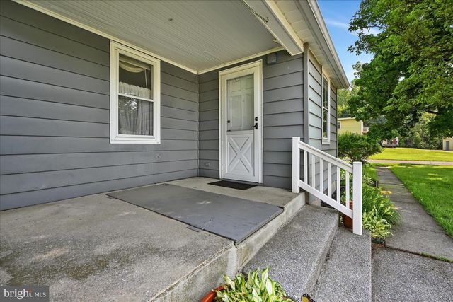 1910 E CUMBERLAND, Lebanon, PA 17042