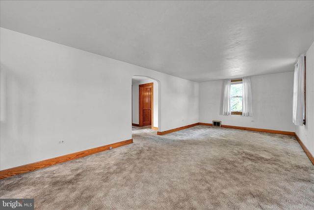 1910 E CUMBERLAND, Lebanon, PA 17042