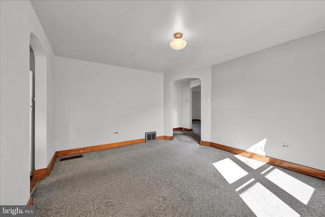 1910 E CUMBERLAND, Lebanon, PA 17042