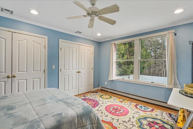 79 White Pine Way, Medford, NY 11763