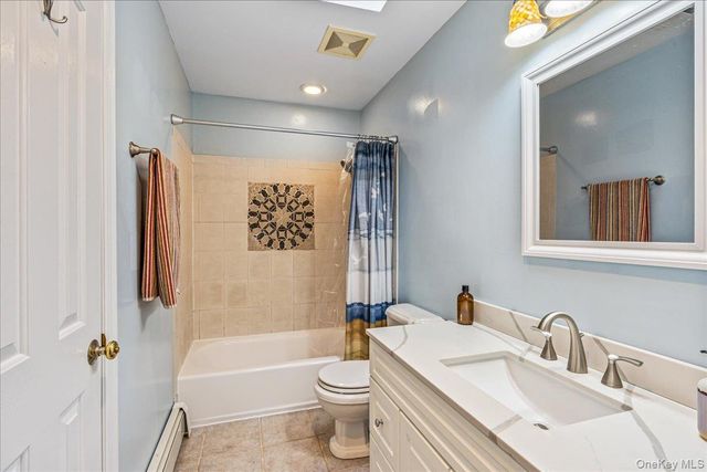 79 White Pine Way, Medford, NY 11763