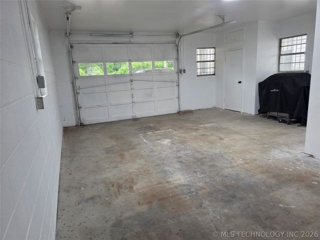 4016 S 23rd West Avenue, Tulsa, OK 74107