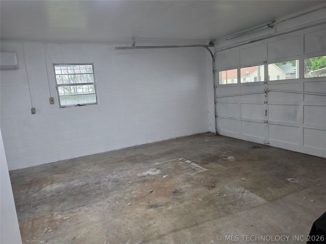 4016 S 23rd West Avenue, Tulsa, OK 74107
