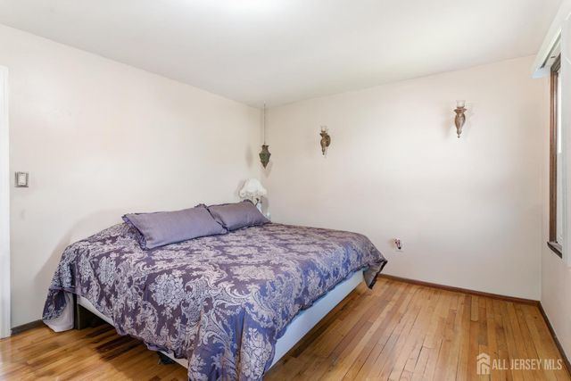 160 Stratton Street, Piscataway, NJ 08854