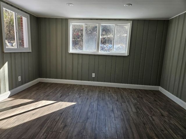 2072 Boggs Ave, Wilkinsburg, PA 15221