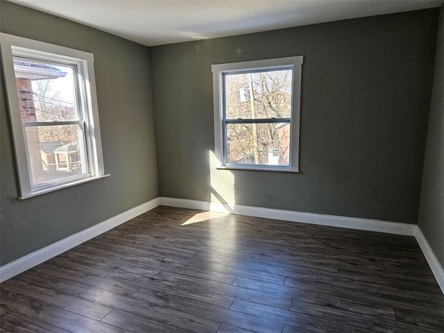 2072 Boggs Ave, Wilkinsburg, PA 15221