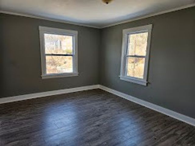 2072 Boggs Ave, Wilkinsburg, PA 15221