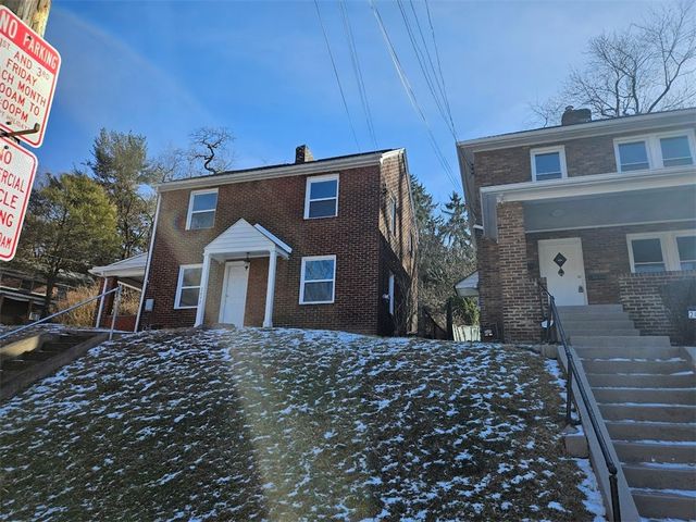 2072 Boggs Ave, Wilkinsburg, PA 15221