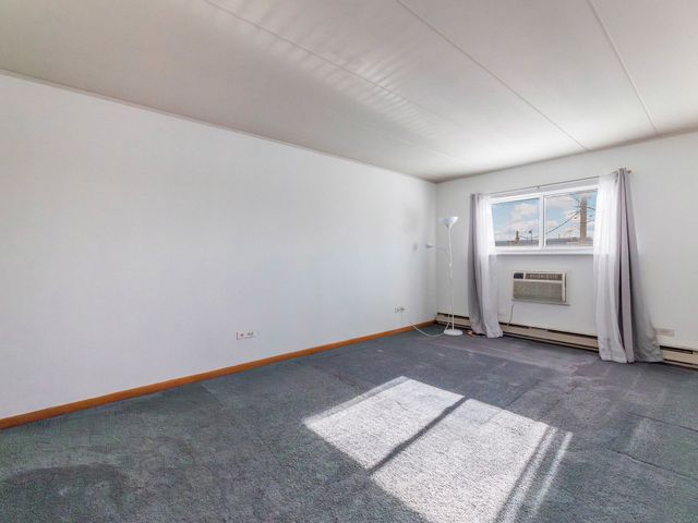 10117 S Cicero Avenue 206, Oak Lawn, IL 60453