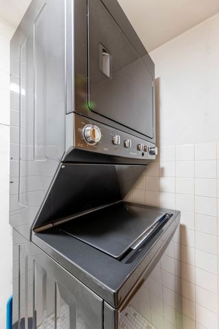 10117 S Cicero Avenue 206, Oak Lawn, IL 60453