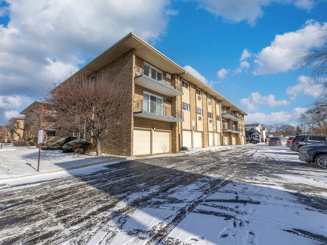 10117 S Cicero Avenue 206, Oak Lawn, IL 60453