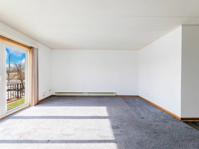 10117 S Cicero Avenue 206, Oak Lawn, IL 60453