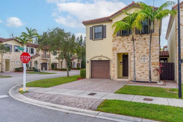 7026 NW 103rd Pl, Doral, FL 33178