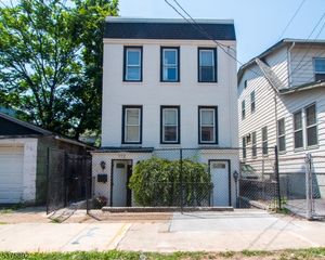 112 Bragaw Ave, Newark City, NJ 07112