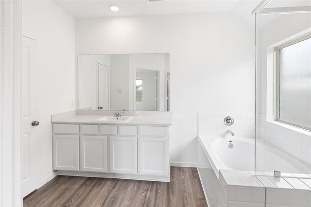 4706 Jasmine Heather Lane, Baytown, TX 77521