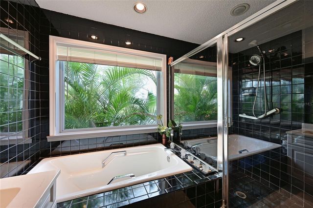 11213 VERANDA COURT, Bradenton, FL 34209