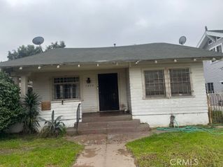 1200 W 39th Place, Los Angeles, CA 90037