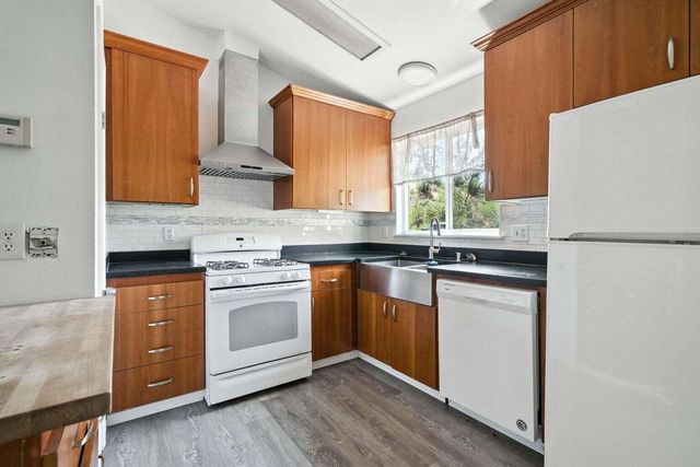 14058 Windfall Drive, Redding, CA 96003