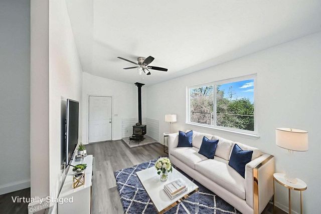 14058 Windfall Drive, Redding, CA 96003