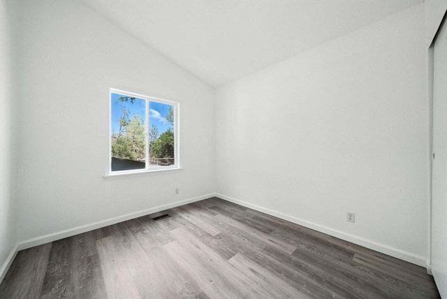 14058 Windfall Drive, Redding, CA 96003