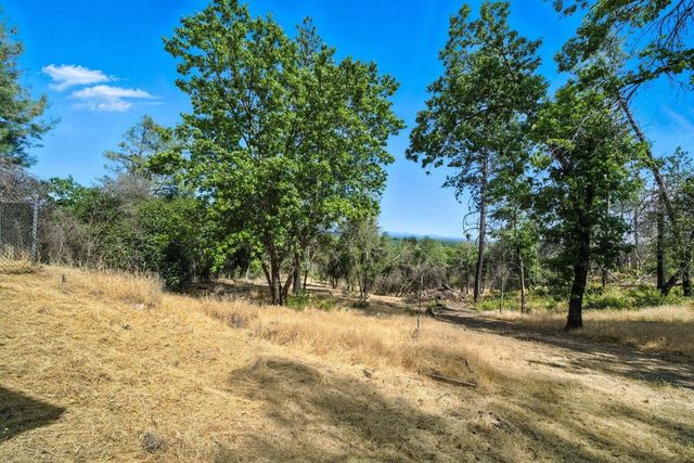 14058 Windfall Drive, Redding, CA 96003