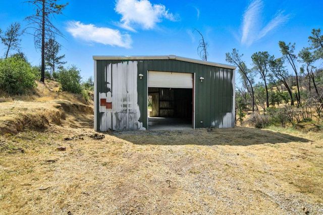 14058 Windfall Drive, Redding, CA 96003