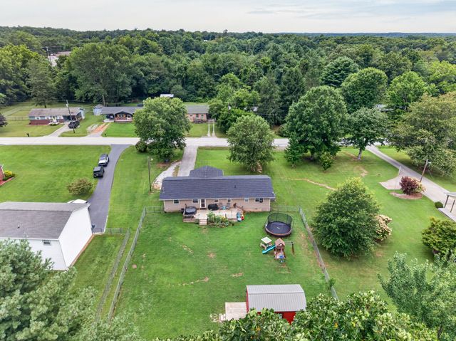 183 Justice St, Crossville, TN 38555